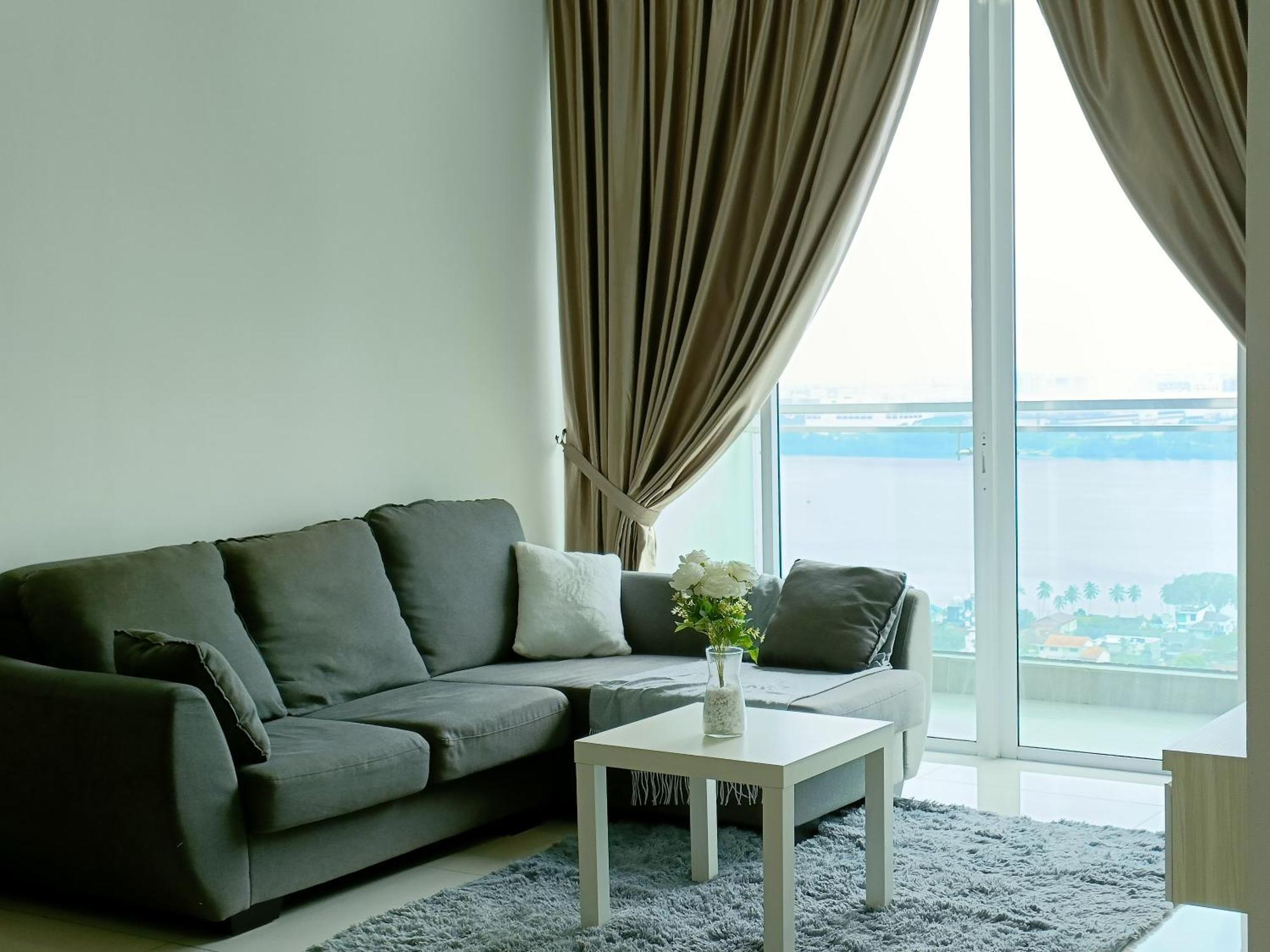 Paragon Suite Homestay By Antlerzone Johor Bahru Extérieur photo